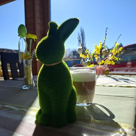 Kek Laguna Wellness Apartmanok Egerszalók Eksteriør billede