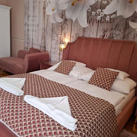 Kek Laguna Wellness Apartmanok Egerszalók Eksteriør billede