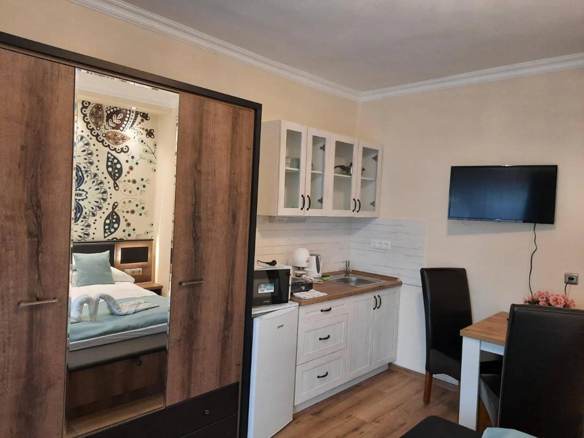 Kek Laguna Wellness Apartmanok Egerszalók Eksteriør billede