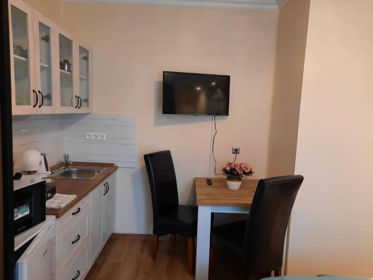 Kek Laguna Wellness Apartmanok Egerszalók Eksteriør billede