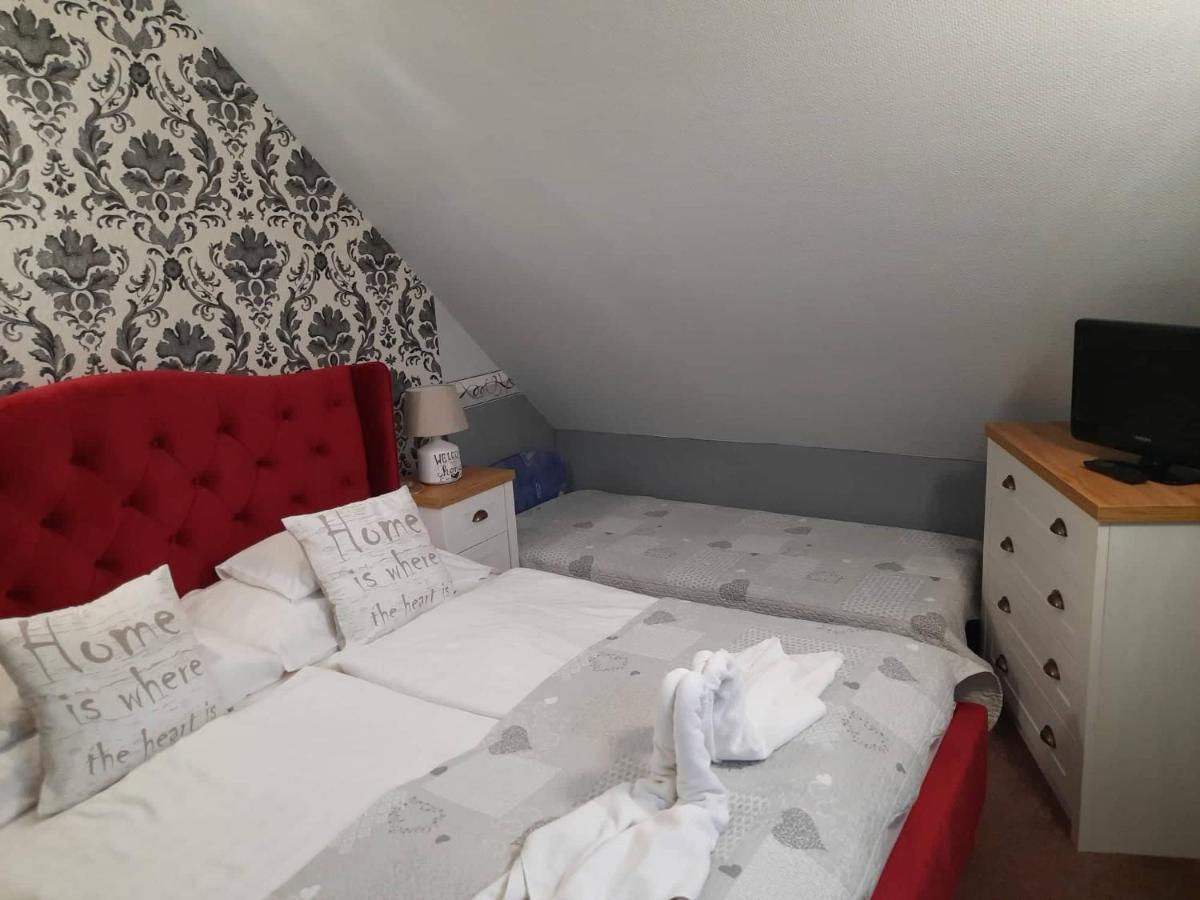 Kek Laguna Wellness Apartmanok Egerszalók Eksteriør billede