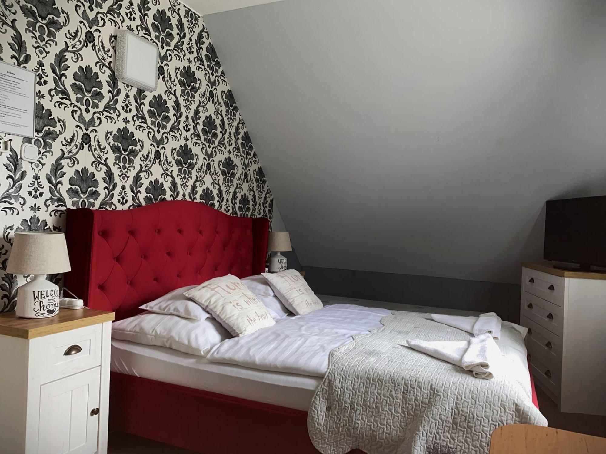 Kek Laguna Wellness Apartmanok Egerszalók Eksteriør billede