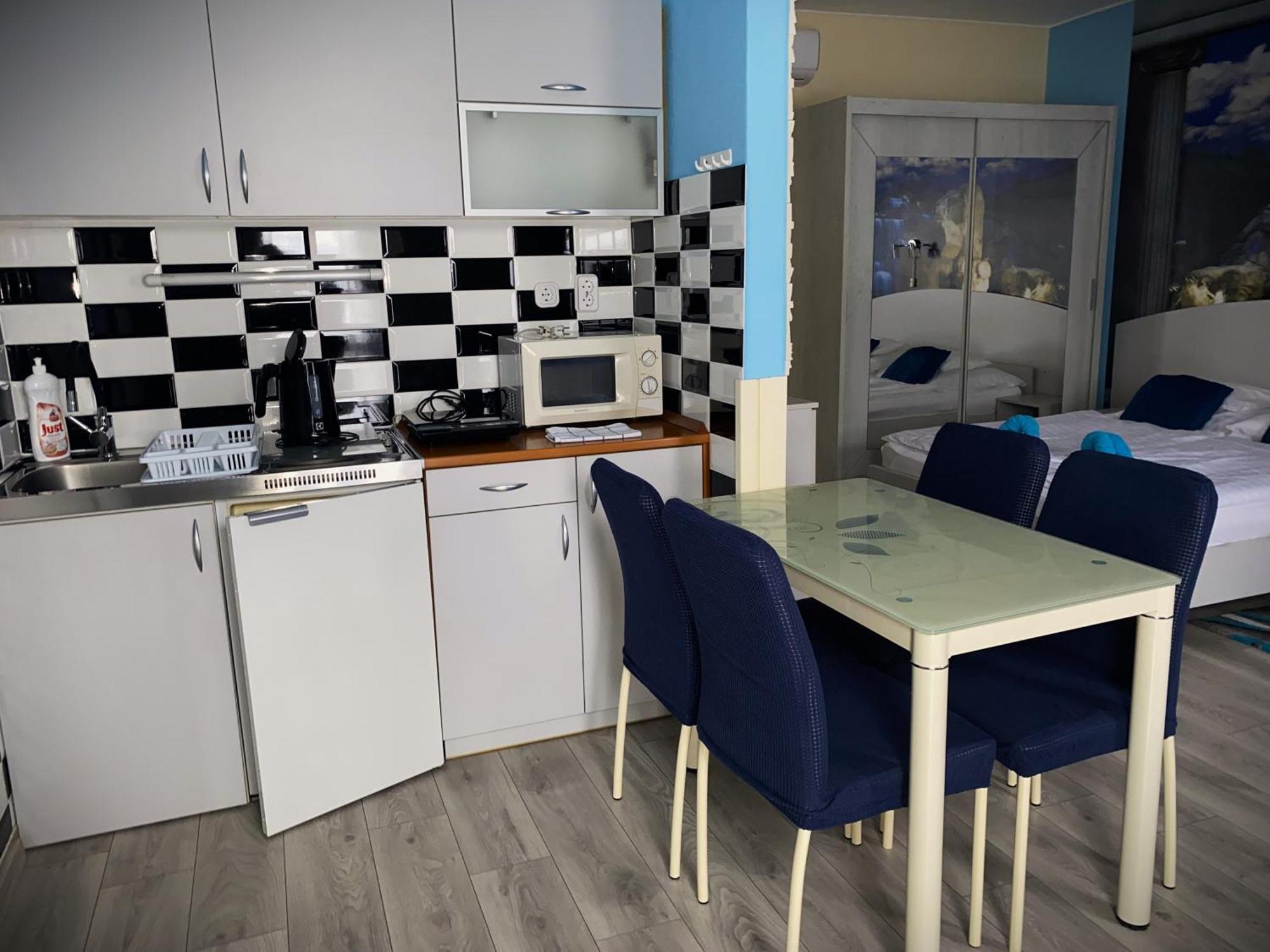 Kek Laguna Wellness Apartmanok Egerszalók Eksteriør billede
