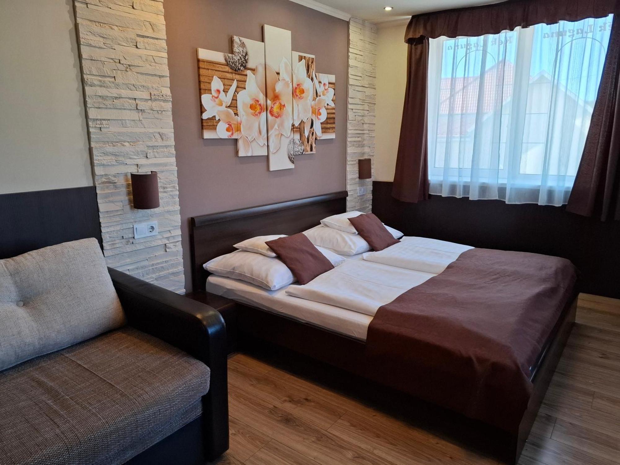 Kek Laguna Wellness Apartmanok Egerszalók Eksteriør billede