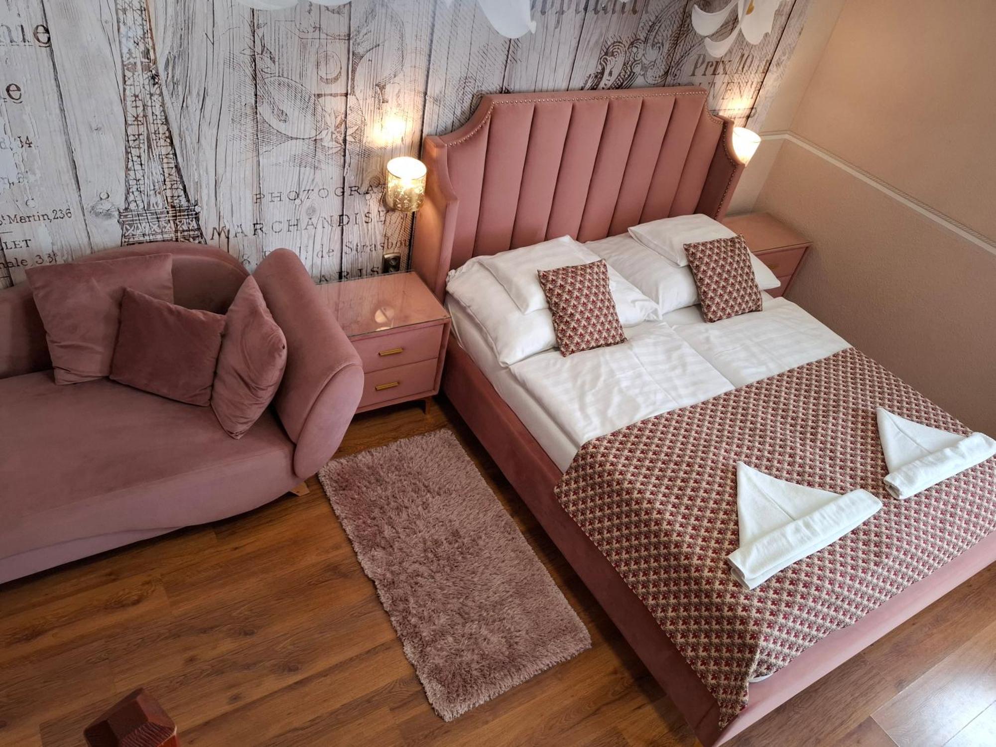 Kek Laguna Wellness Apartmanok Egerszalók Eksteriør billede