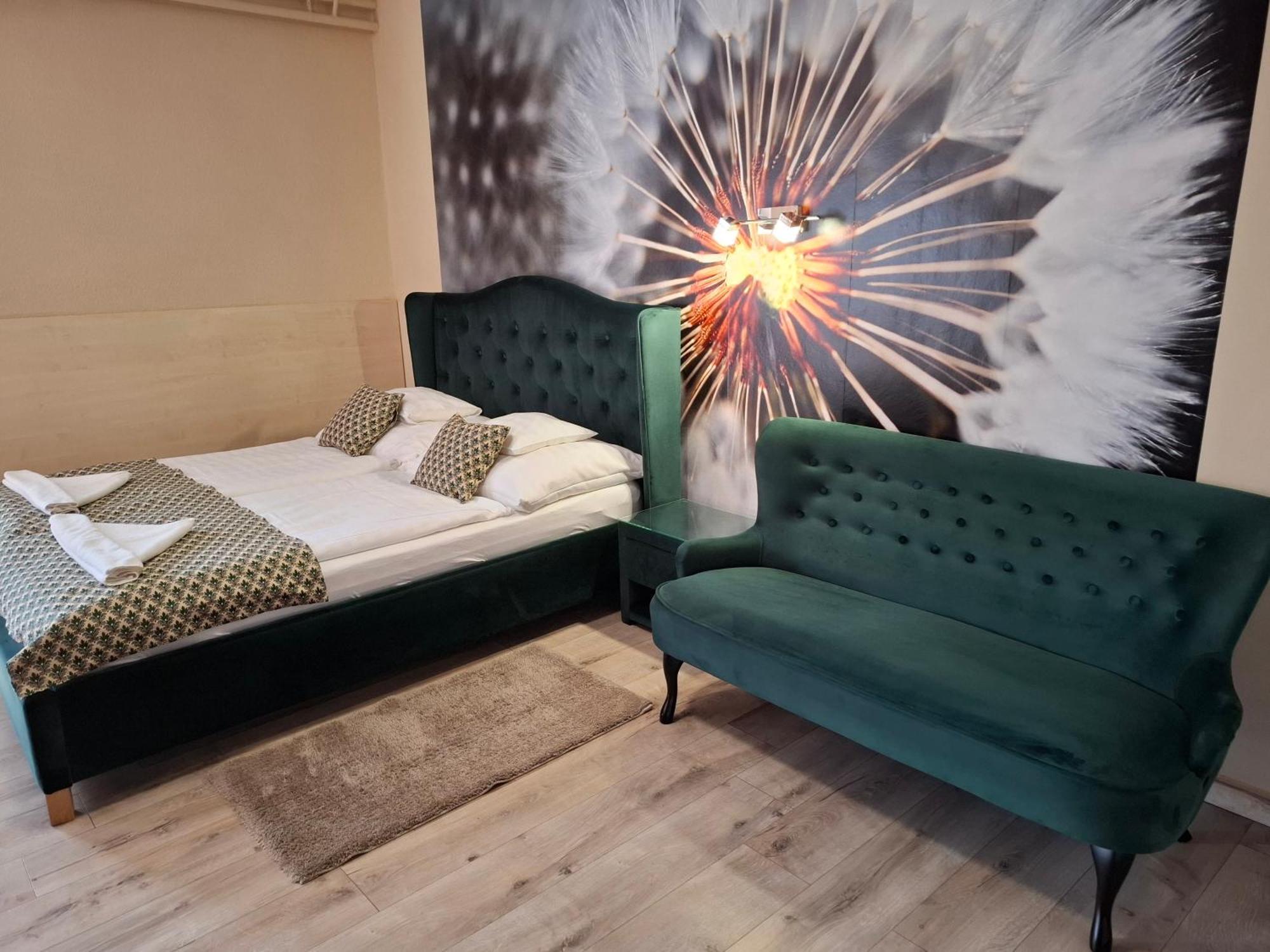 Kek Laguna Wellness Apartmanok Egerszalók Eksteriør billede