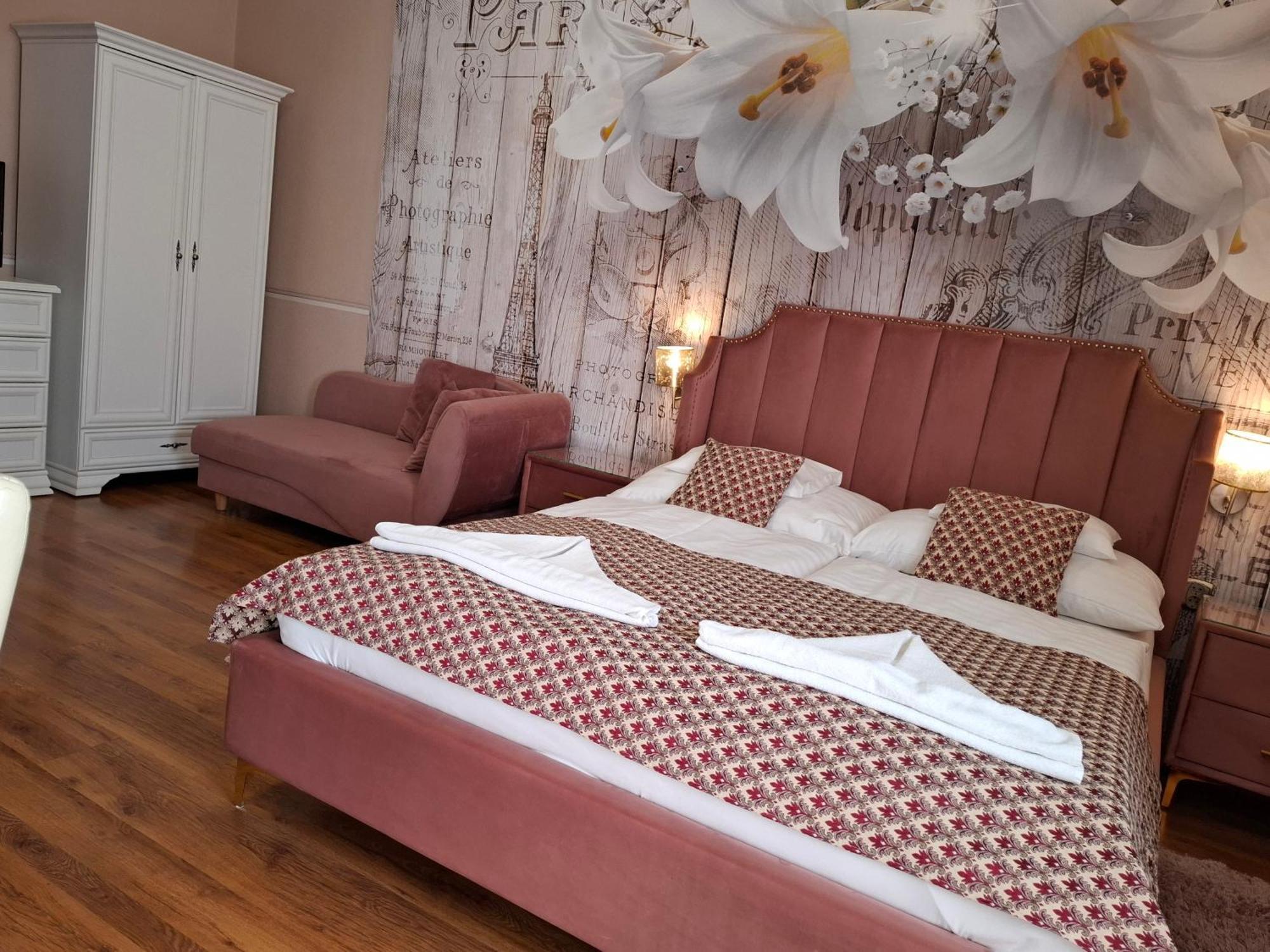 Kek Laguna Wellness Apartmanok Egerszalók Eksteriør billede